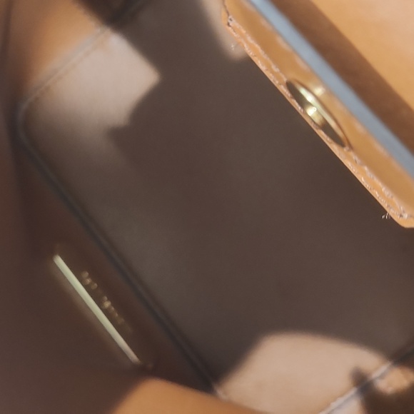 Michael Kors Bucket Bag - Picture 5 of 7